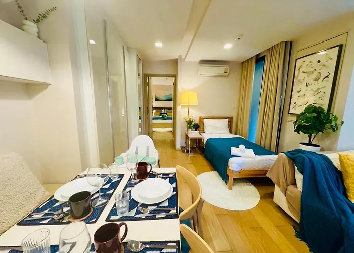 Cozy Spacious 1br 2bed Gardenview 500m Bts Thonglo, Samitivej, Skv49, Rooftop Pool, Fast 500mbps Wifi Apartment *