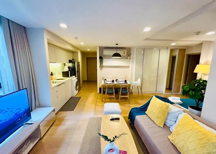 Cozy Spacious 1br 2bed Gardenview 500m Bts Thonglo, Samitivej, Skv49, Rooftop Pool, Fast 500mbps Wifi Bangkok