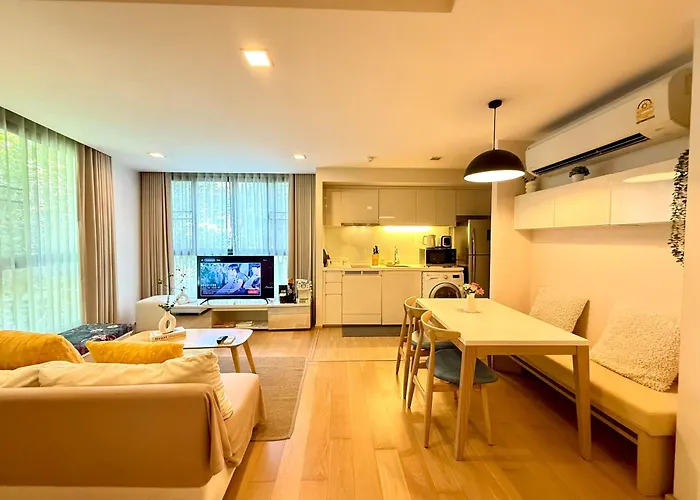 Cozy Spacious 1br 2bed Gardenview 500m Bts Thonglo, Samitivej, Skv49, Rooftop Pool, Fast 500mbps Wifi Apartment Bangkok