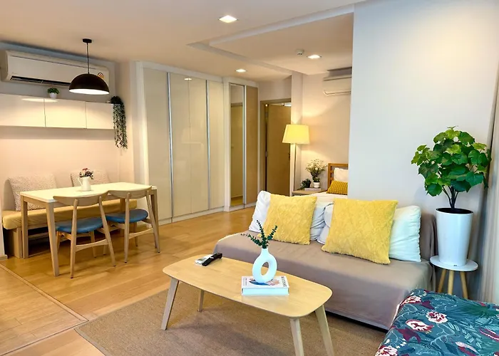 Cozy Spacious 1br 2bed Gardenview 500m Bts Thonglo, Samitivej, Skv49, Rooftop Pool, Fast 500mbps Wifi *
