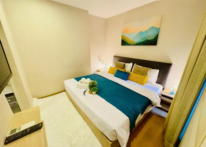 Cozy Spacious 1br 2bed Gardenview 500m Bts Thonglo, Samitivej, Skv49, Rooftop Pool, Fast 500mbps Wifi *