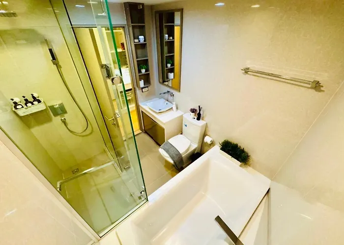 Cozy Spacious 1br 2bed Gardenview 500m Bts Thonglo, Samitivej, Skv49, Rooftop Pool, Fast 500mbps Wifi Apartment Bangkok