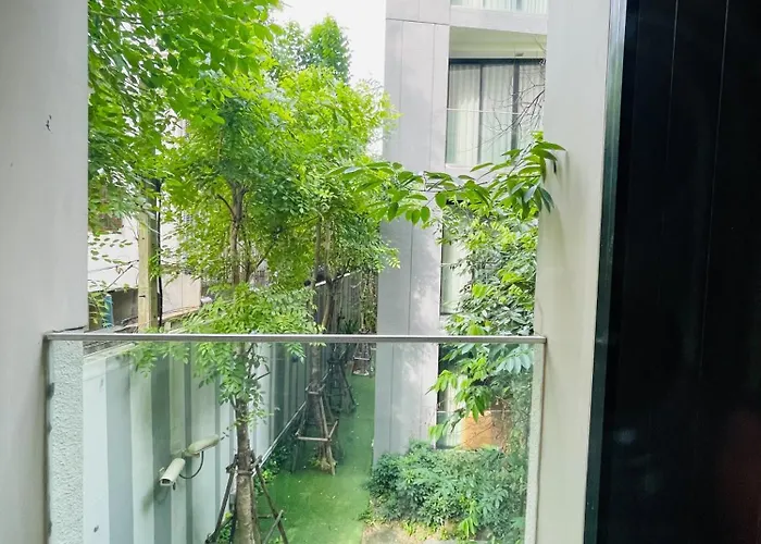 Cozy Spacious 1br 2bed Gardenview 500m Bts Thonglo, Samitivej, Skv49, Rooftop Pool, Fast 500mbps Wifi Apartment Bangkok