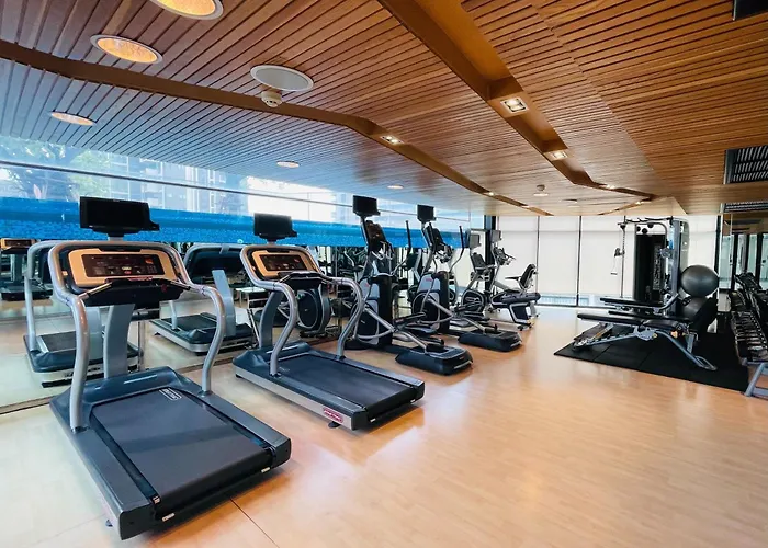 Cozy Spacious 1br 2bed Gardenview 500m Bts Thonglo, Samitivej, Skv49, Rooftop Pool, Fast 500mbps Wifi Apartment *