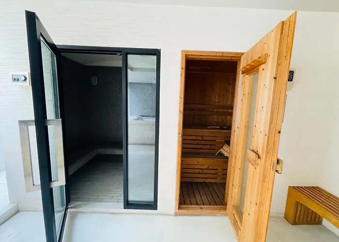 Cozy Spacious 1br 2bed Gardenview 500m Bts Thonglo, Samitivej, Skv49, Rooftop Pool, Fast 500mbps Wifi Apartment *